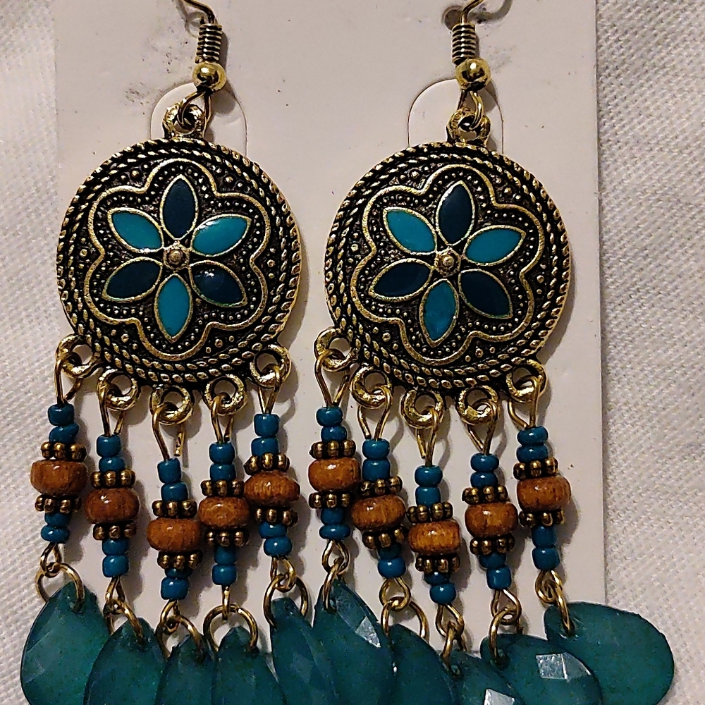 Assorted earrings - Picture 7 of 11